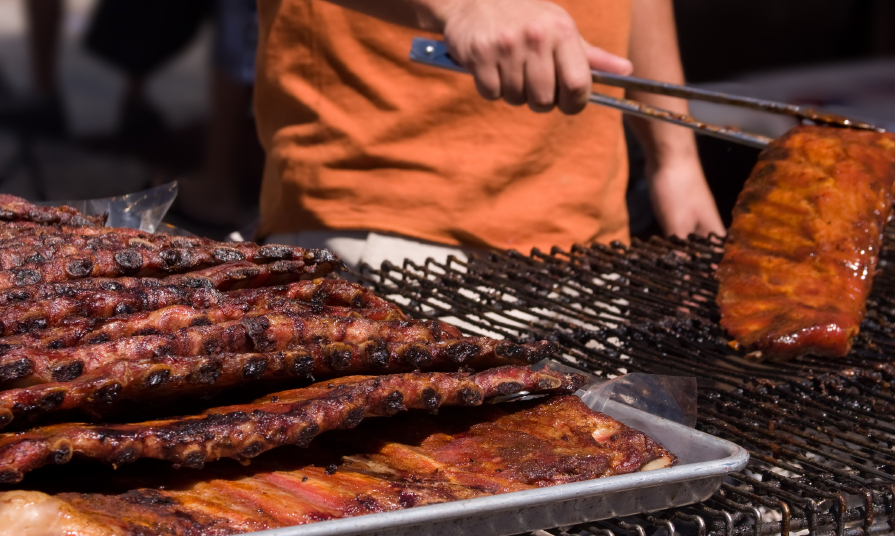 Barbecue tools are a great gift for Dad this Father’s Day, and Tony Roma’s has some suggestions. 
